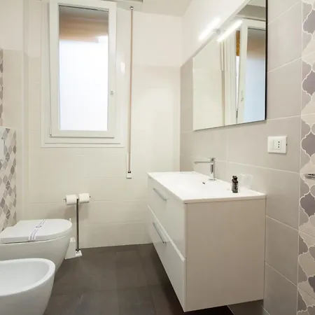 Realkasa Galliera Apartment Bologna